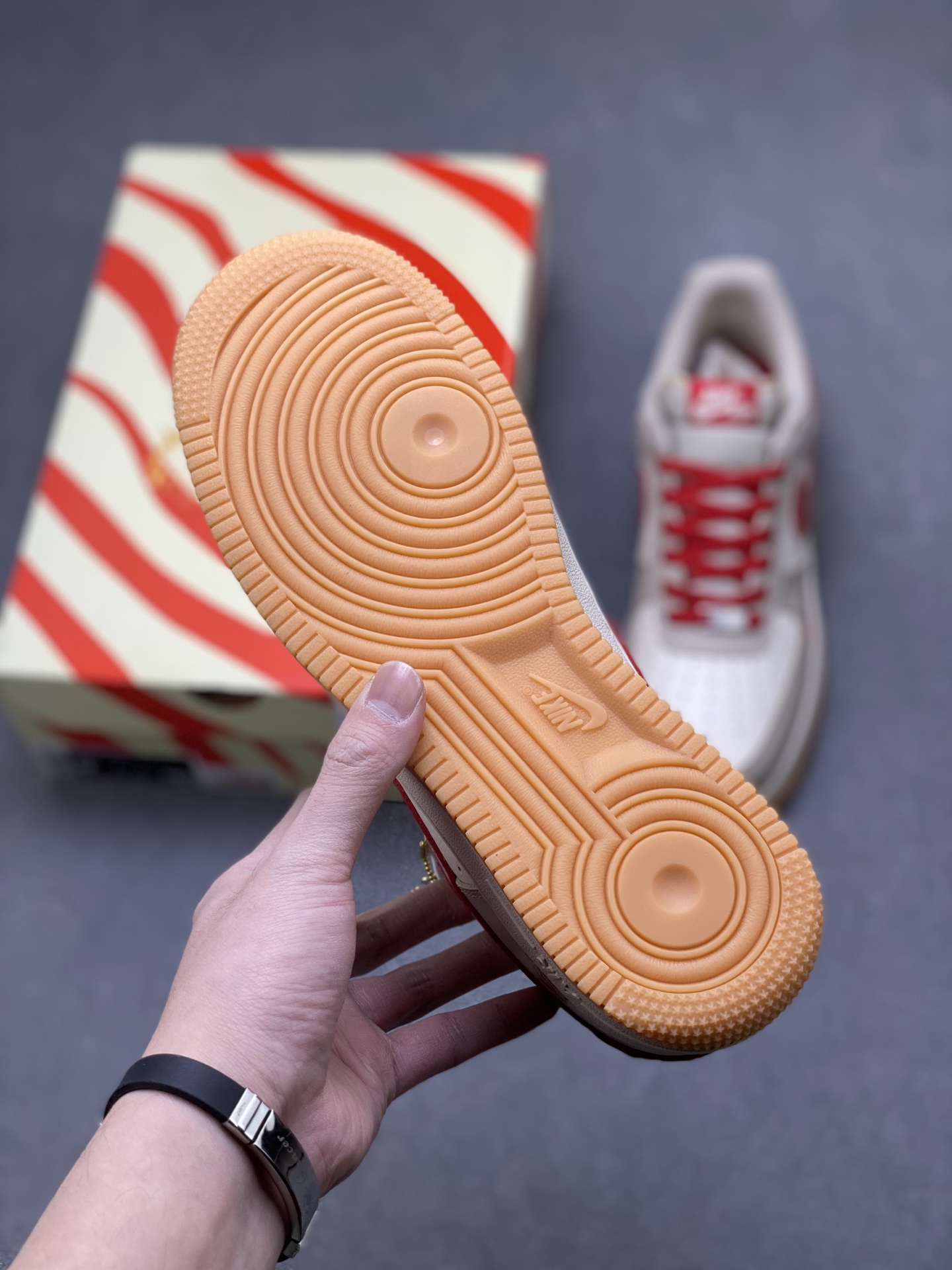 Nike Air Force 1 '07 Low White Red view