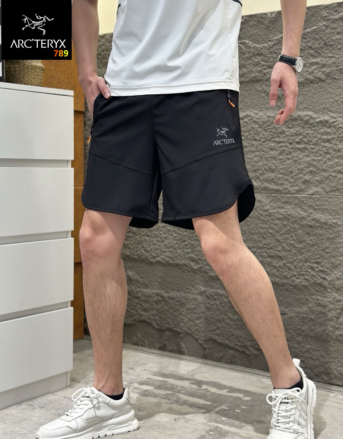 Arc'teryx Men's Quick-Dry 5-Point Running Shorts view