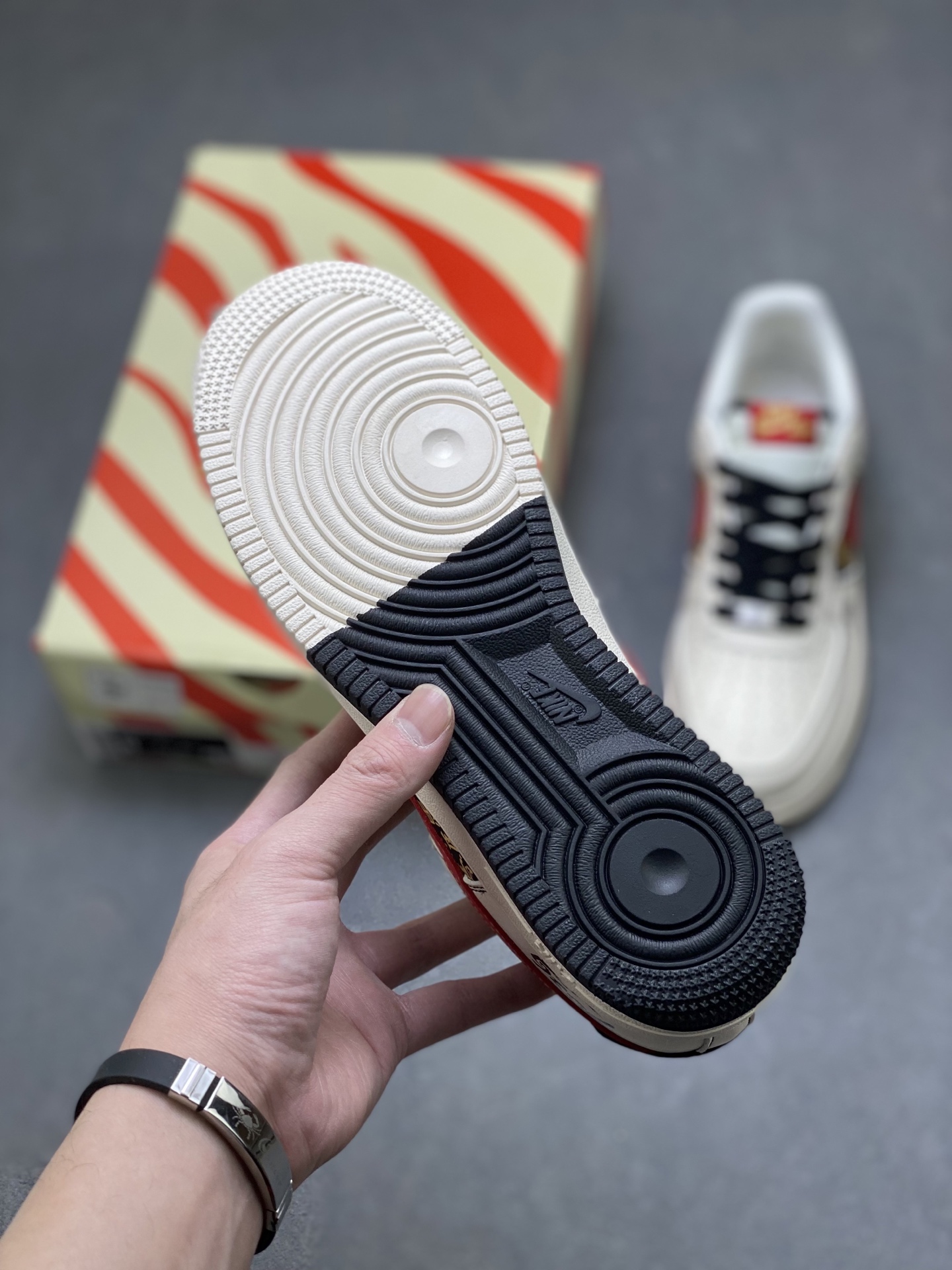 Nike Air Force 1 07 Low White Cream view