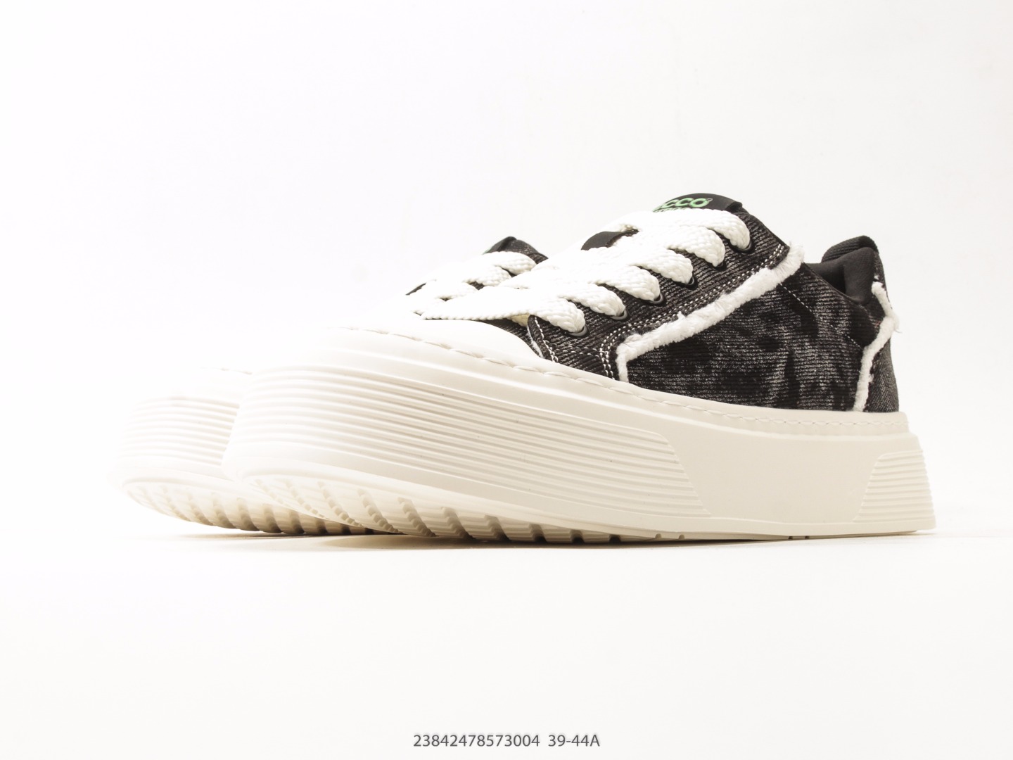 ECCO Baroque Classic Hiking Sneaker Black view