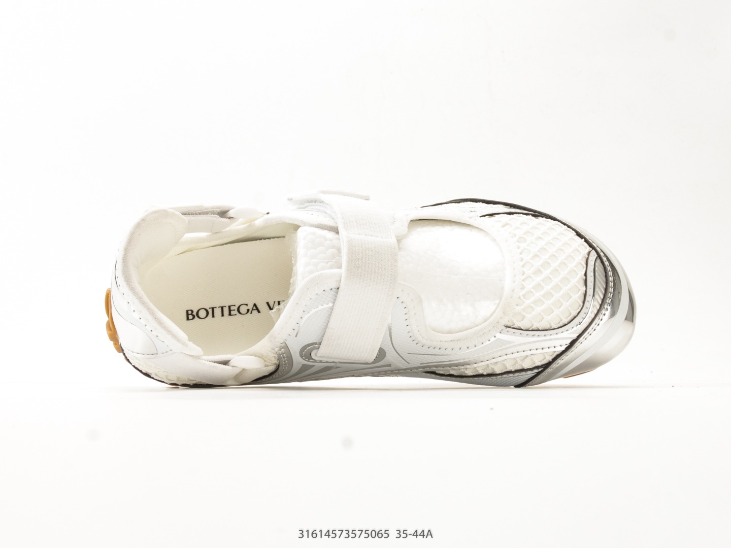 Bottega Veneta Orbit Knit Runner Beige view