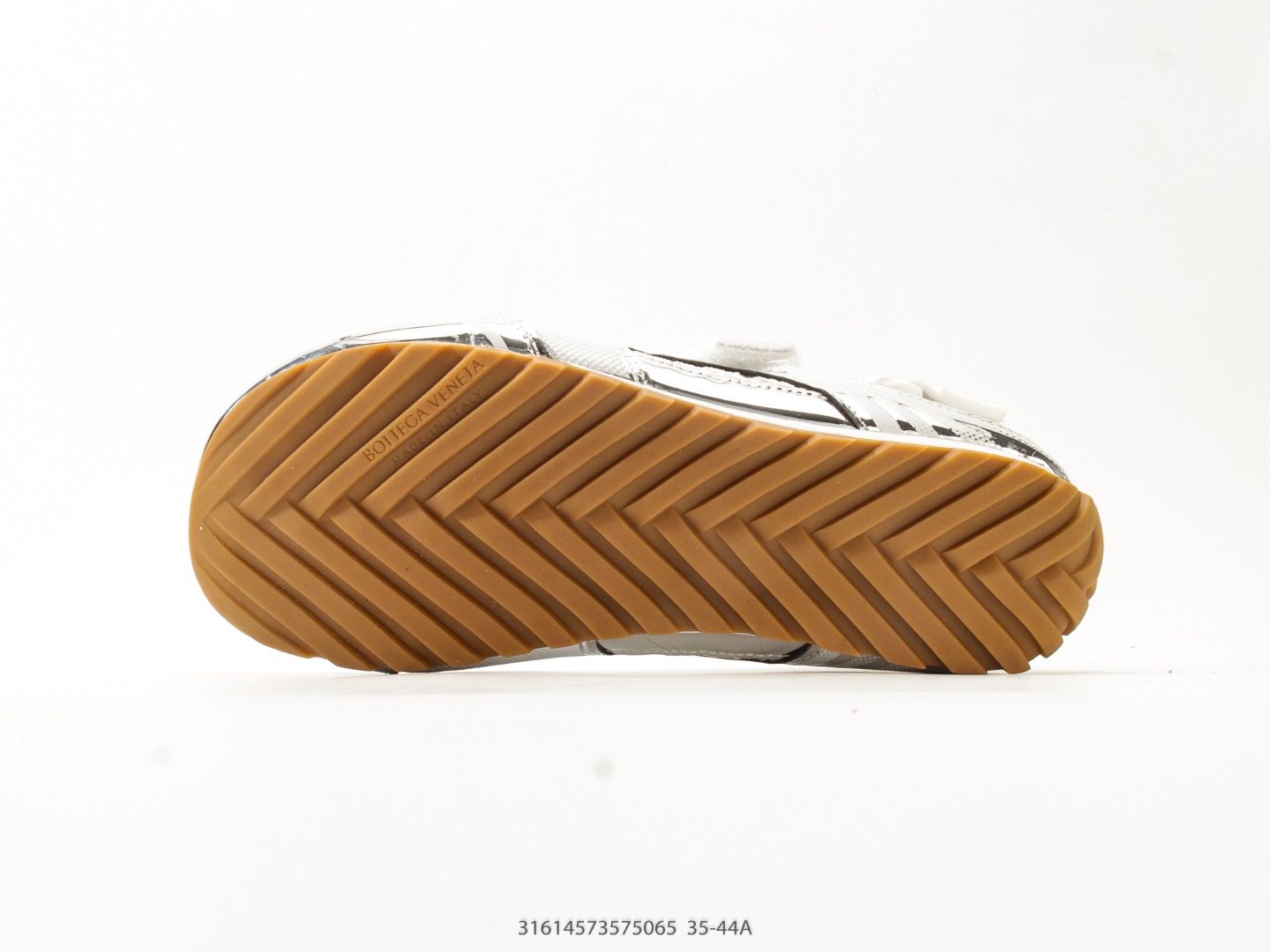 Bottega Veneta Orbit Knit Runner Beige view