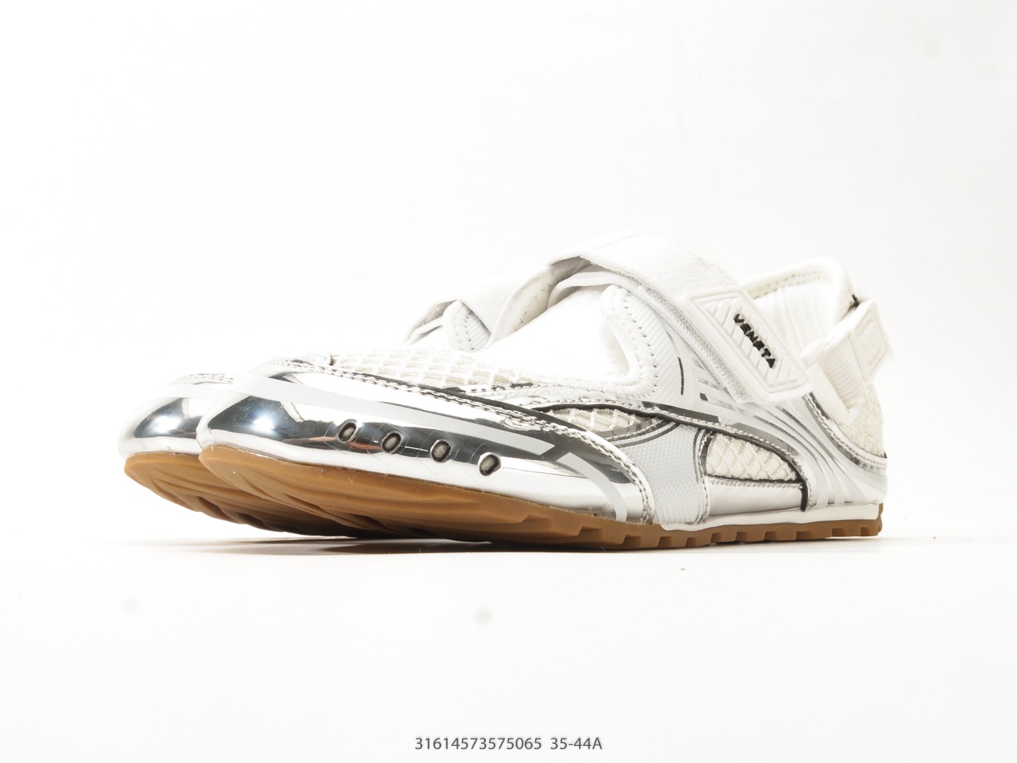 Bottega Veneta Orbit Knit Runner Beige view