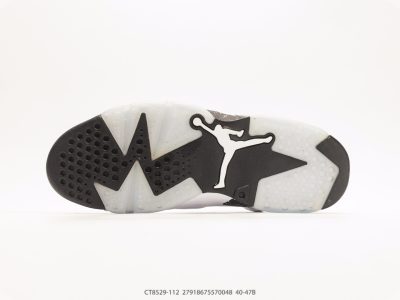 Air Jordan 6 OG Oreo 2025 Retro view 4