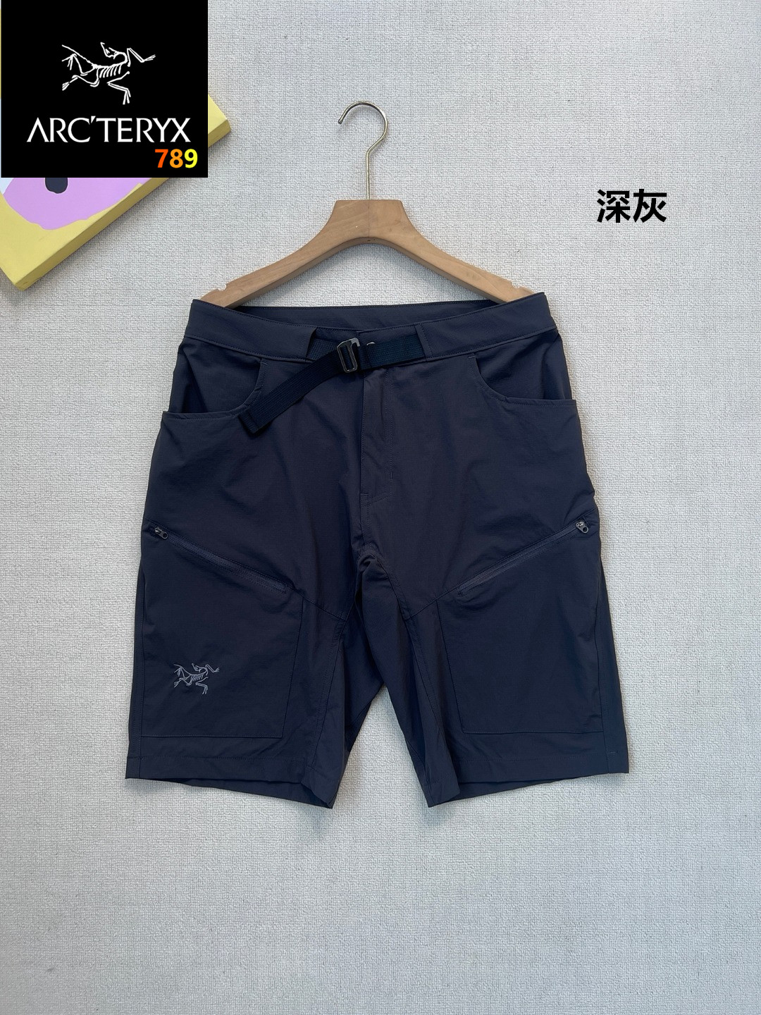 Arc'teryx Men's Quick-Dry Outdoor Cargo Shorts Black view