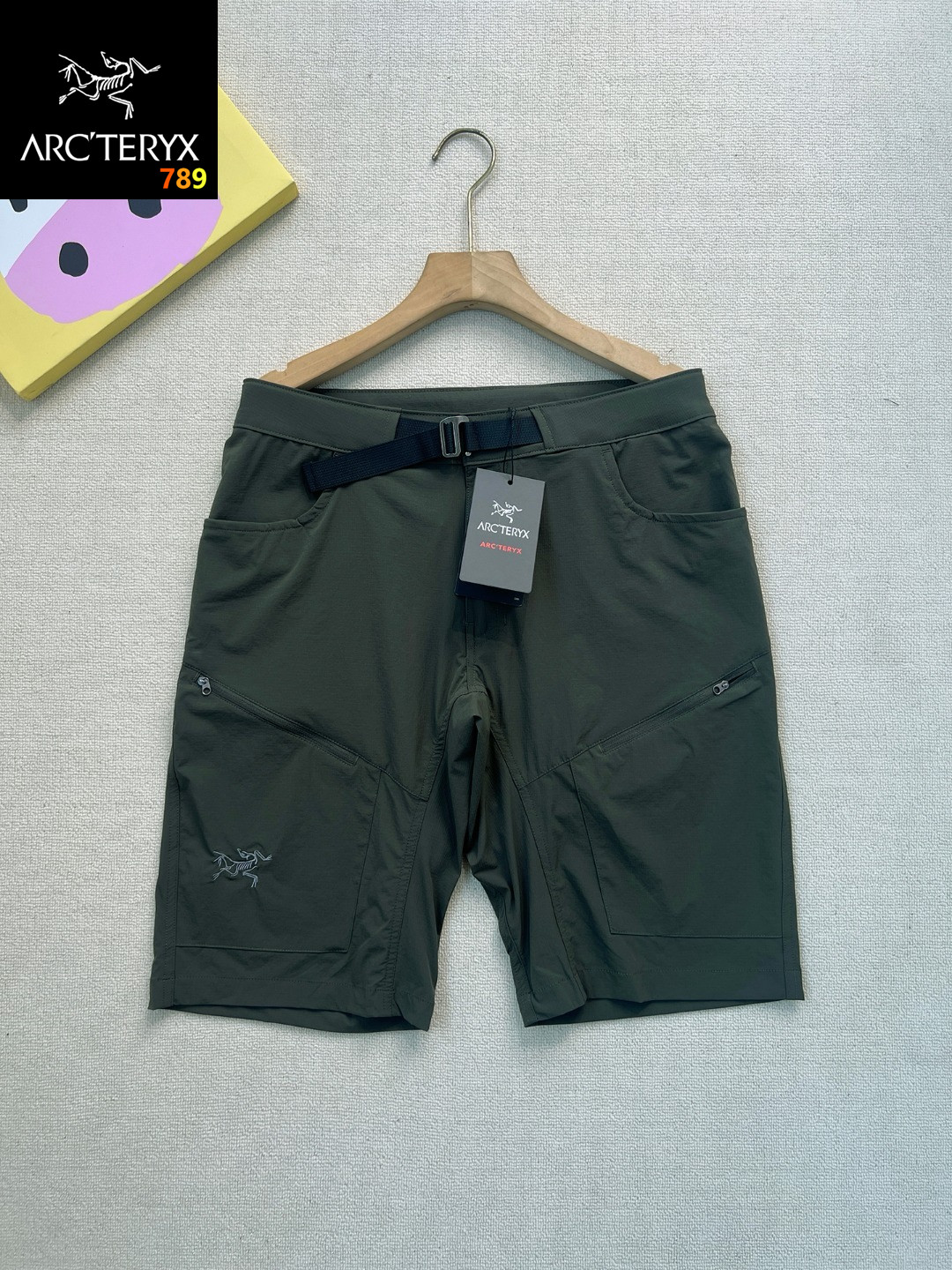 Arc'teryx Men's Quick-Dry Outdoor Cargo Shorts Black view