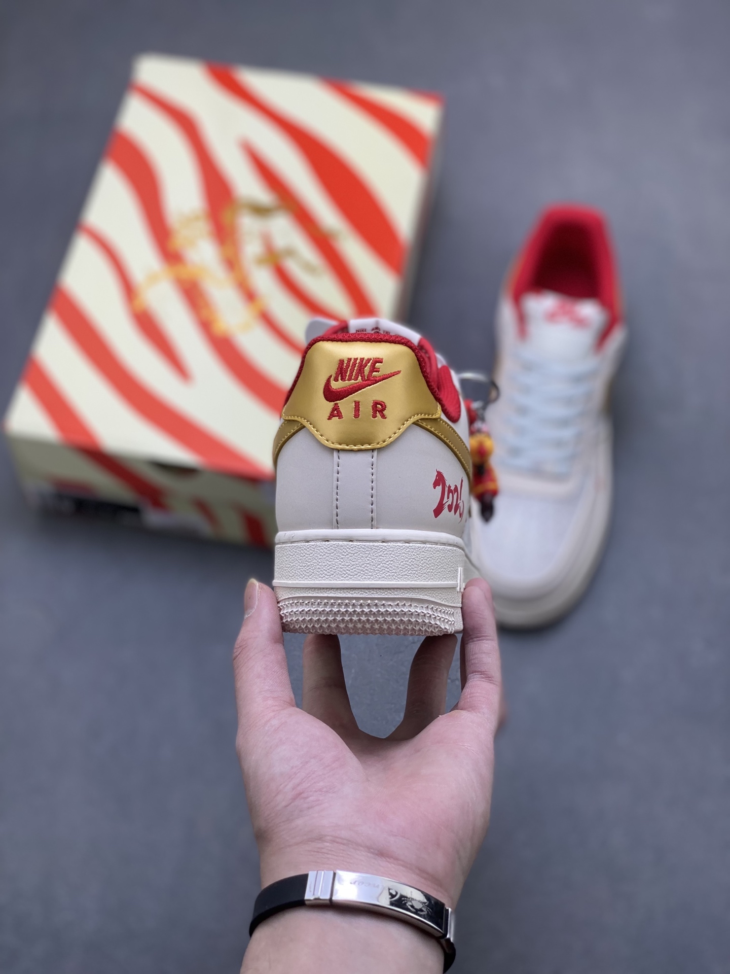 Nike Air Force 1 '07 Low White Gold Red view
