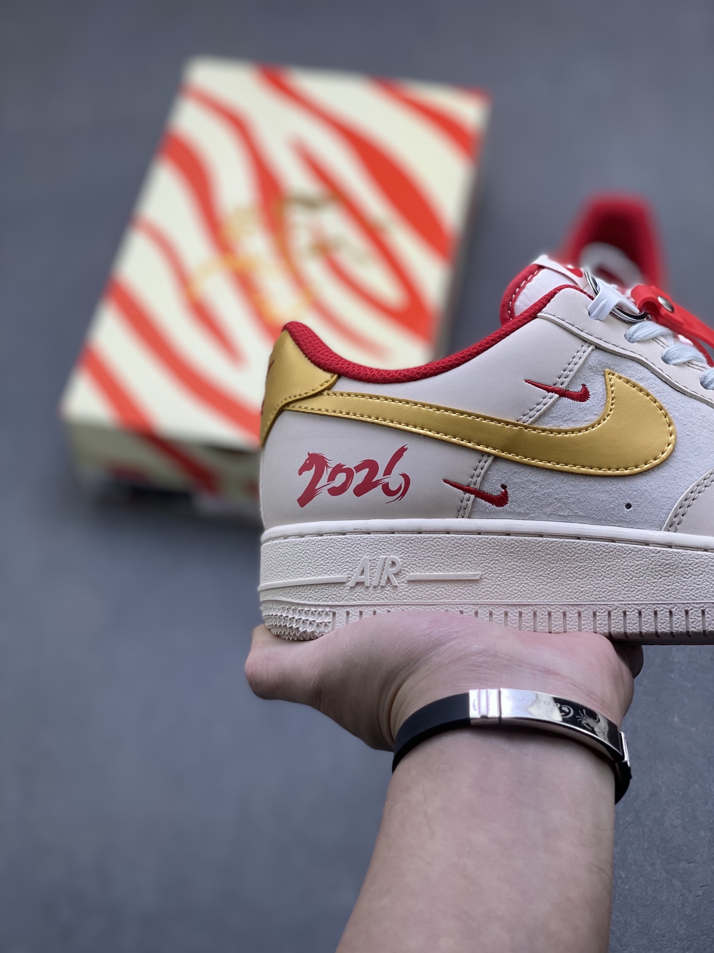 Nike Air Force 1 '07 Low White Gold Red view