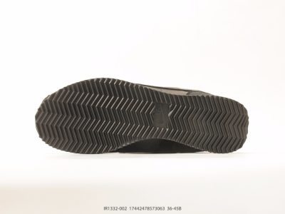 Nike Classic Cortez Black White view 4