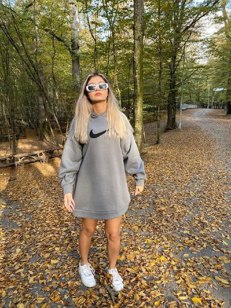 Nike Women Apparel — 00106 view 3