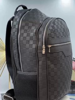 Louis Vuitton Sneakers — 00340