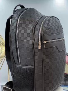 Louis Vuitton Sneakers — 00340