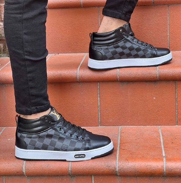 Louis Vuitton Sneakers — 005021 view 2