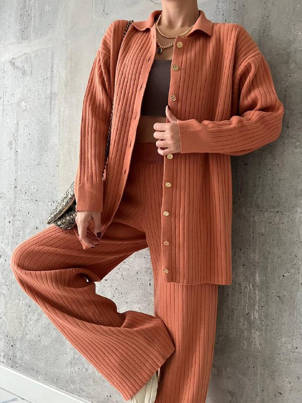 Apparel — 00662 view
