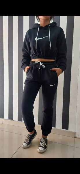 Nike Women Apparel — 00728