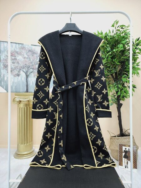 Apparel — 00755 view 5
