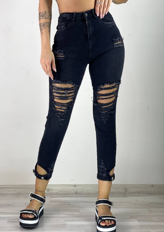 Apparel — 00885 view