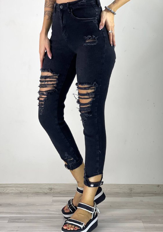 Apparel — 00885 view
