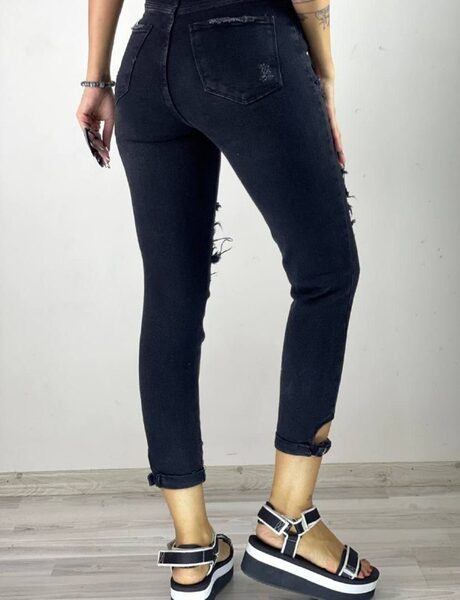 Apparel — 00885 view 8