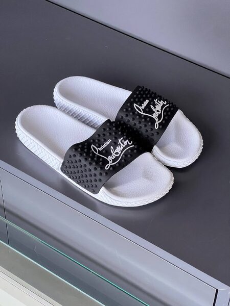 Gucci Sneakers — 00921