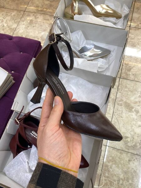 Women's Shoes — 2431 view 3