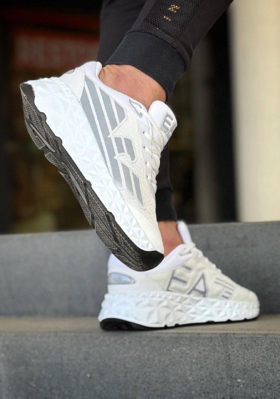 Men's Sneakers — TGA0BjZXuT_E
