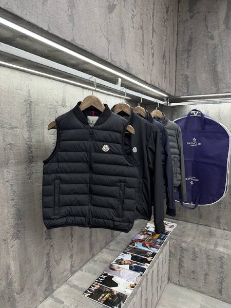 Apparel — TGA1vOuXZWxT view 3