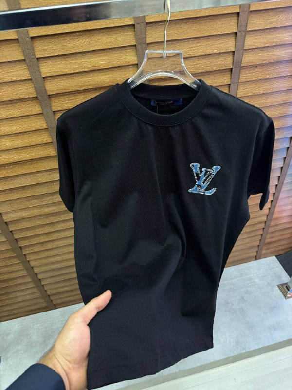 Apparel — TGANhoeB8Vsi