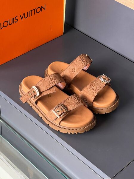 Women's Shoes — TGAU4N1R8dQk