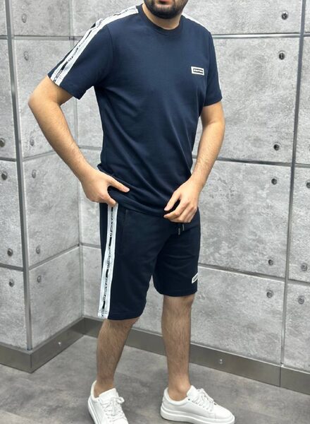 Apparel — TGAd5vJSgcf-