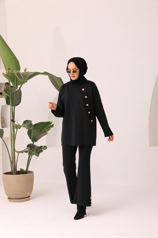 Apparel — TGArYtRDAM49 view
