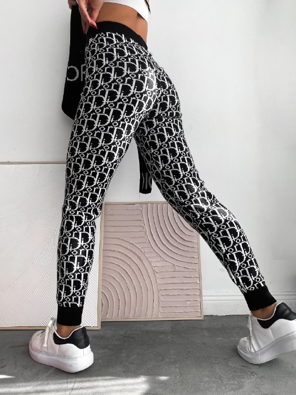 Apparel — TGAw7kpiz7BQ
