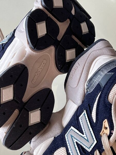 Men's Sneakers — TGBY_wEzFYvB view 4