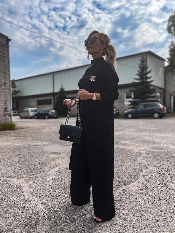 Apparel — TGBiaow_fC4c view