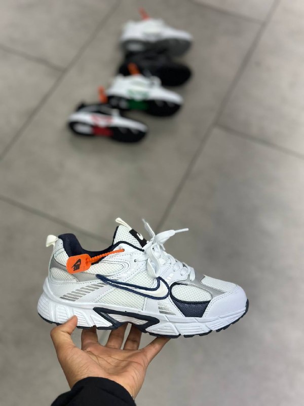 Men's Sneakers — TGBknjWNDqeb