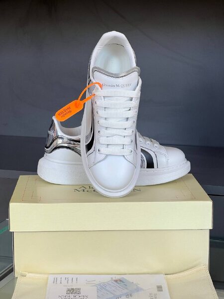 Men's Sneakers — TGBvW3cXVw_X view 6