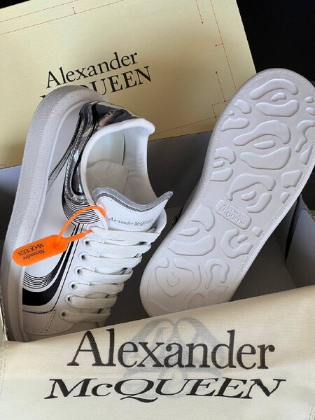 Men's Sneakers — TGBvW3cXVw_X view 7