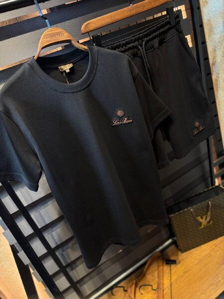 Apparel — TGBvgu0gD5F0