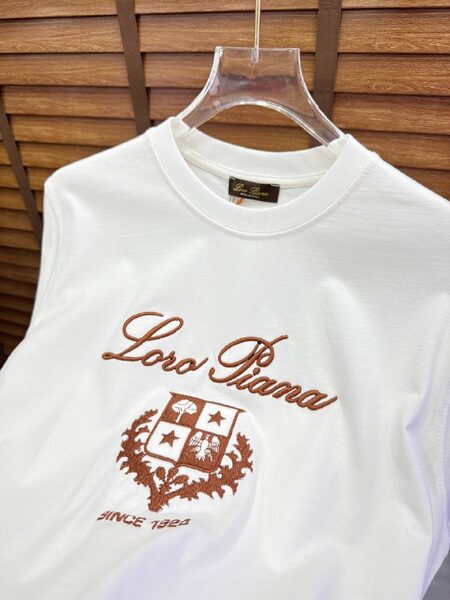 Apparel — TGBxnw4z_8C8 view 2