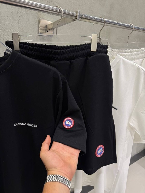 Apparel — TGCSNsNSI4Kq