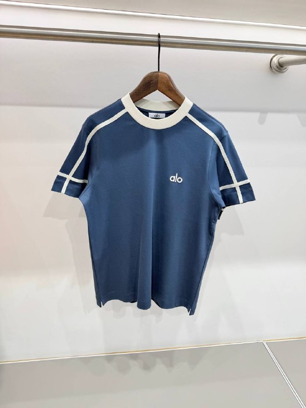 Apparel — TGCUyMUdikd- view