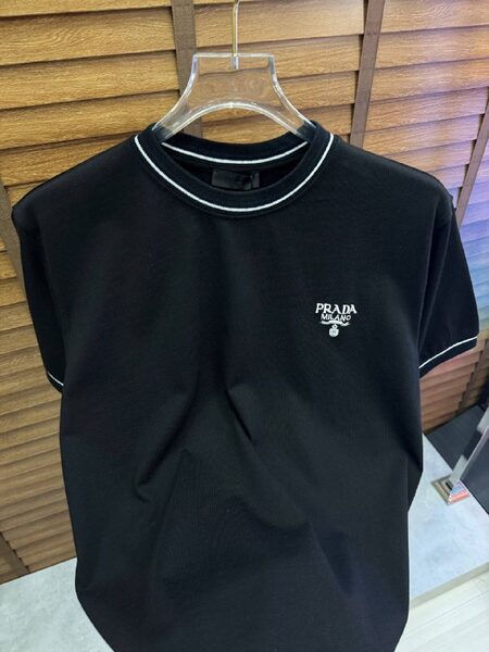 Apparel — TGCcZ8rxCb-W