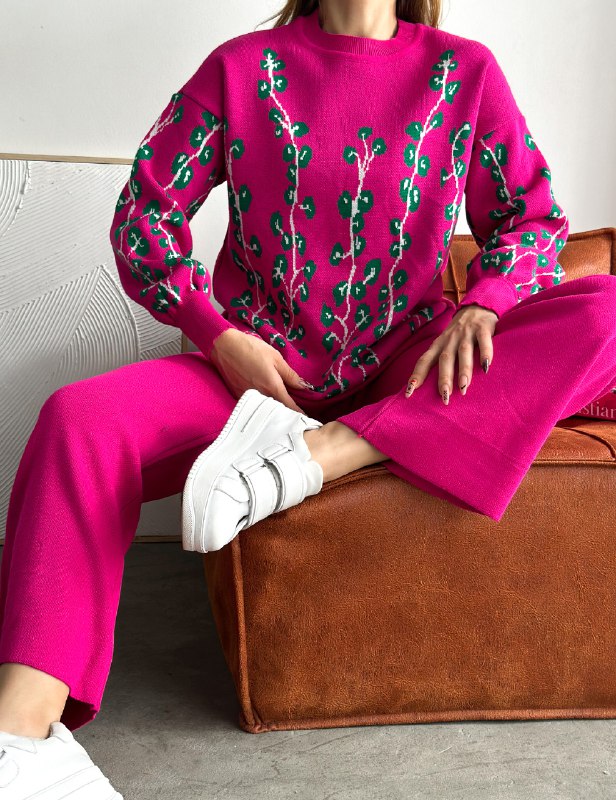 Apparel — TGCvWzSD1Pjn view