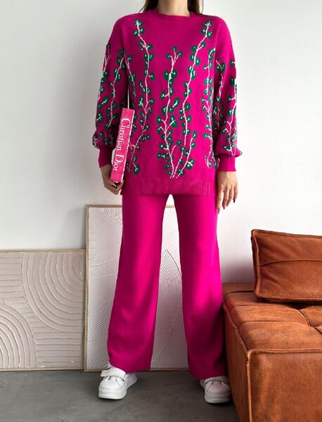 Apparel — TGCvWzSD1Pjn view 3
