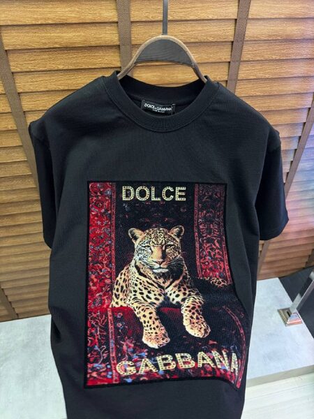 Apparel — TGD5MNs72ksK