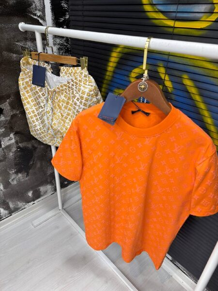 Apparel — TGDJh3O0Glnk view 2