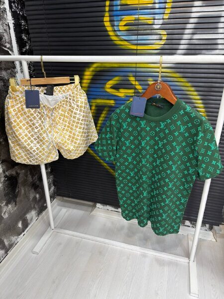 Apparel — TGDJh3O0Glnk view 3