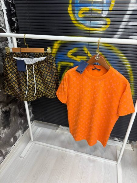 Apparel — TGDJh3O0Glnk view 5