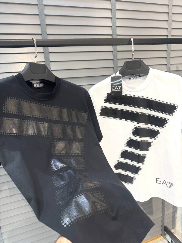Apparel — TGDPb8F5YDfG
