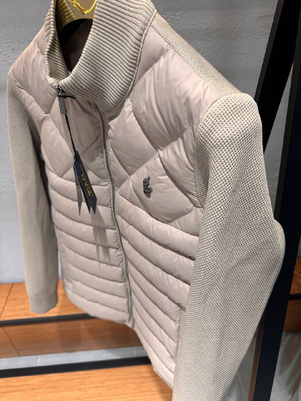 Apparel — TGDQttyBbQ9Z view